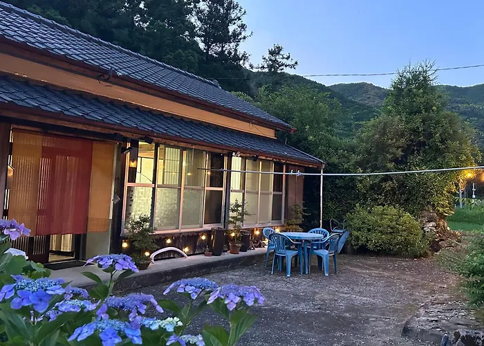 River, Mountain Retreat At 四万十accommodation